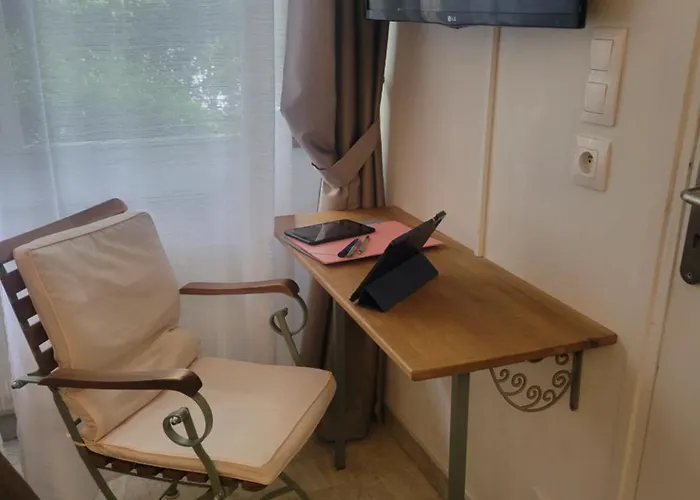 Apartment Prive Climatise Et Bon Wifi *